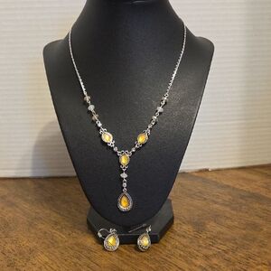 Avon Vintage Silver Tone and Yellow Teardrop Necklace And Earring Set
